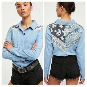 Free People Meet Me in Marfa denim shirt - Size XS